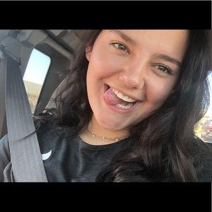 Meet your Posher, Taneisha